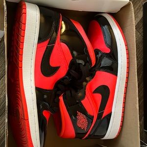 Hot punch black Jordan 1